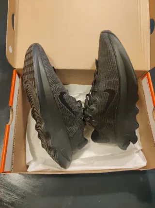 Zapatillas Nike Motiva Negras