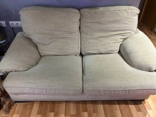Sofá de 2 plazas beige