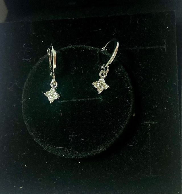 Pendientes trébol plata