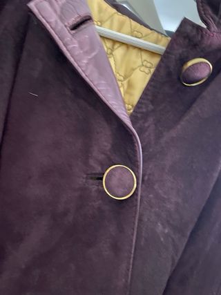 Abrigo marrón de piel/ante con capucha talla 46-48