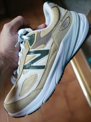 New Balance 990 v6 Beige/Verde Talla 44