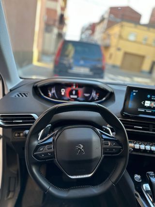 Peugeot 5008 2021