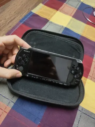 PSP 3004 Slim Negra