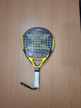 Pala de pádel NOX MAGMA