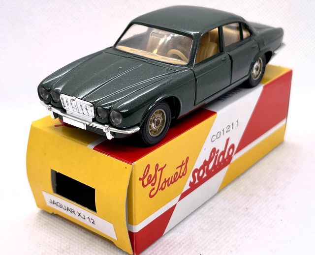 Coche antiguo esc. 1/43 Jaguar XJ12 Solido c/caja