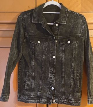 Cazadora vaquera negra mujer Kiabi Talla XS
