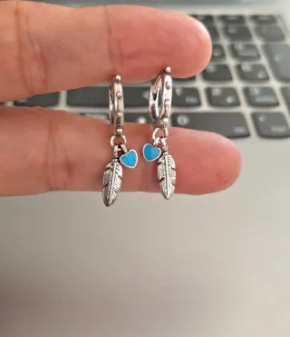 Pendientes plata pluma corazón azul