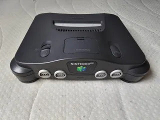 Consola Nintendo 64 PAL con mando y cables