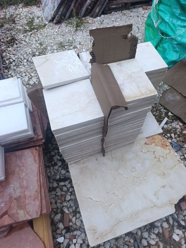 Baldosas Crema Marfil 20x20x2 cm