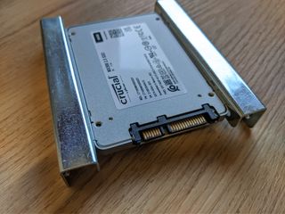 SSD Crucial MX500 1TB 2.5" + Adaptador 3.5" gratis