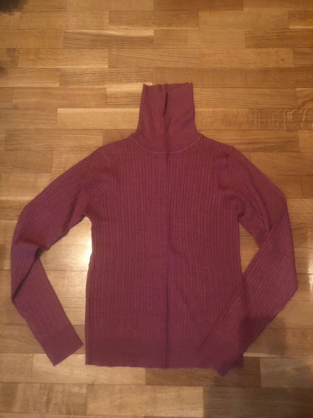 Lote 5 jerséis y camisetas de entretiempo.