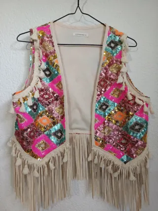 Chaleco lentejuelas flecos boho