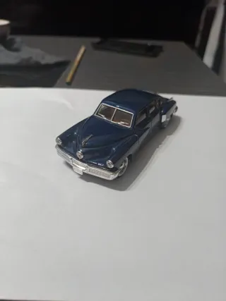 Coche a escala 1:43