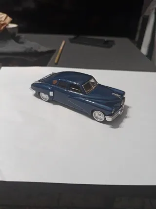 Coche a escala 1:43