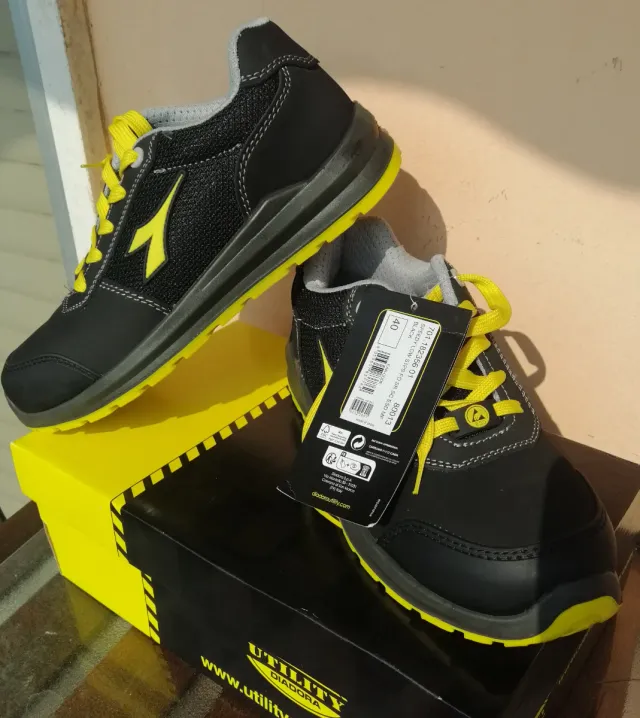 Scarpe Diadora antinfortunistiche Tg. 40