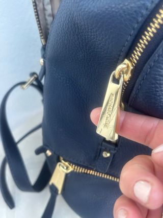 Mochila Michael Kors Azul y Dorada