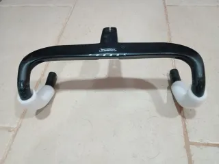 Manillar Aero Carbono con Accesorios