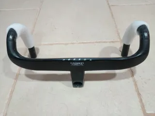 Manillar Aero Carbono con Accesorios