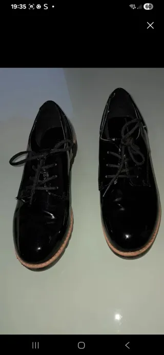 Zapatos charol cordones