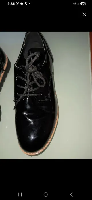 Zapatos charol cordones