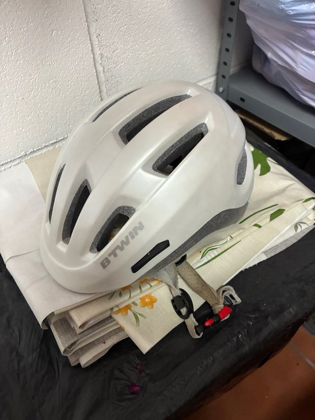 Casco de bici blanco