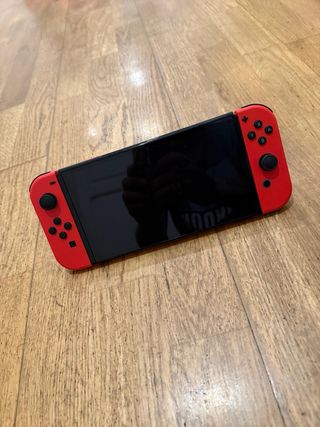 Nintendo Switch Roja + Juegos