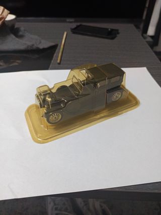 Coche a escala 1:43