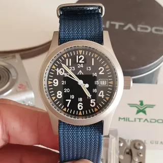 Reloj Militado, movimiento suizo, zafiro, acero