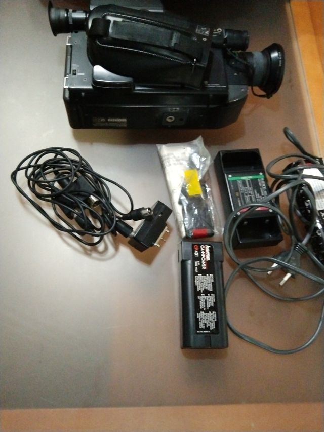 Sony Handycam CCD-V50E Video 8