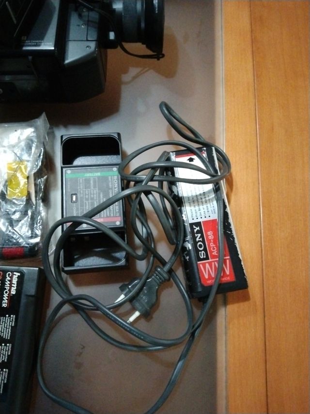 Sony Handycam CCD-V50E Video 8