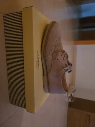 Zapatos niño comunión beige de la marca Tizzas