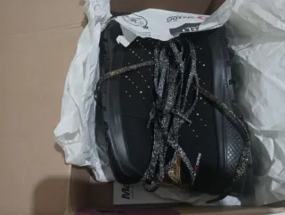 Sapato de Proteção Feminino Sixton Preto Dourado