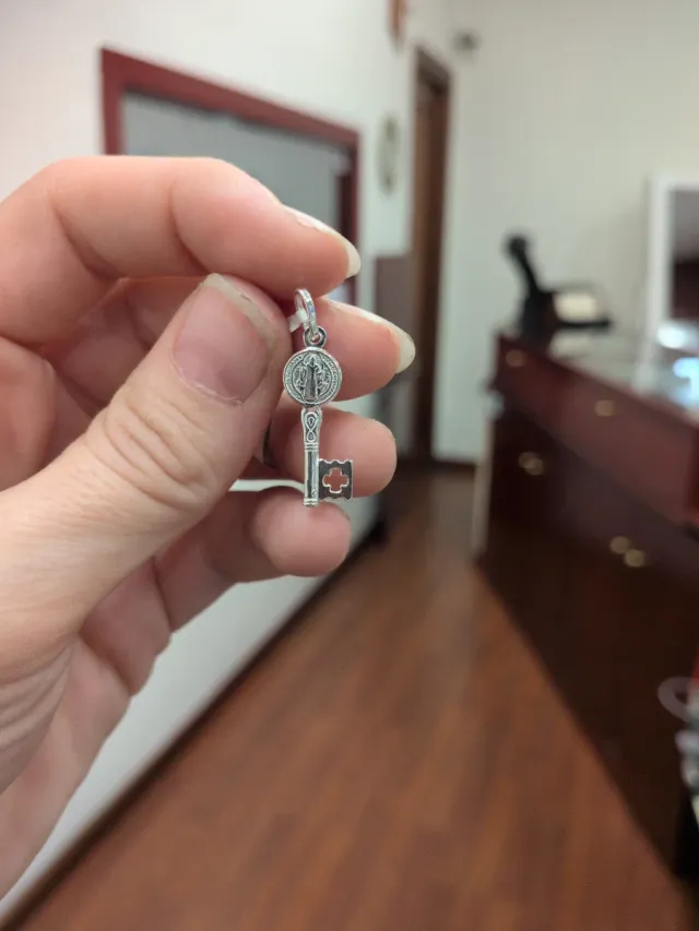 Llave San Benito Plata