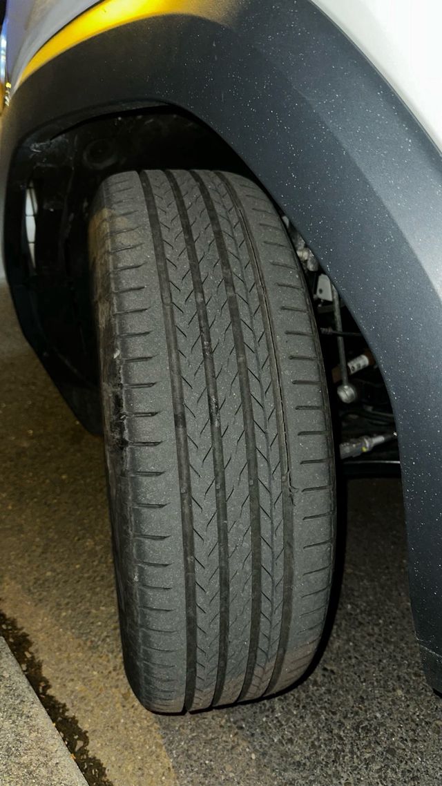 4 neumáticos Verano Continental 215/60R18 98H