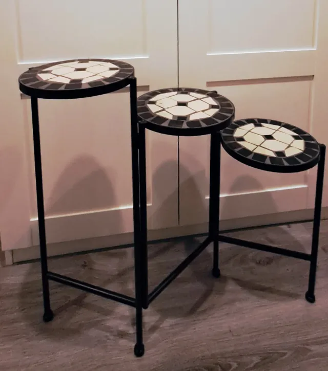 Estantería forja y mosaico