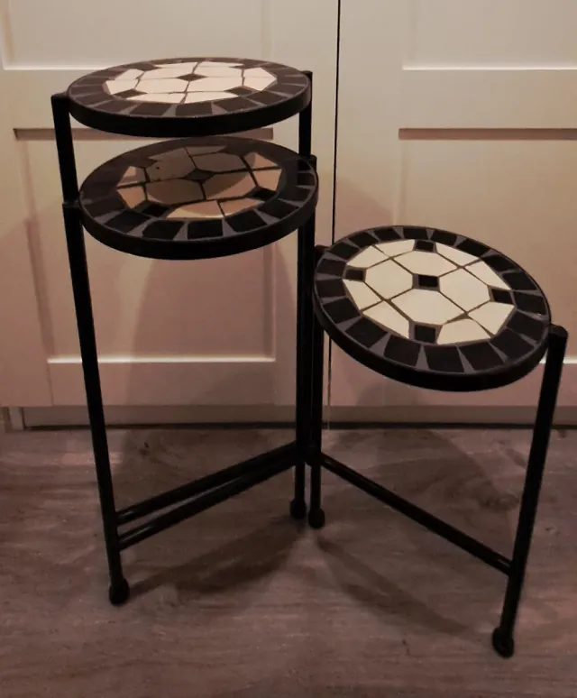 Estantería forja y mosaico