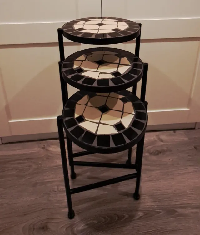 Estantería forja y mosaico