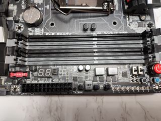 Placa Base Gigabyte GA-Z87X-UD4H LGA1150