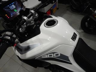 TRIUMPH TIGER 900 GT PRO