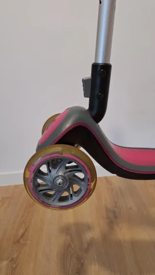 Patinete Globber 3 Ruedas Luces Rosa