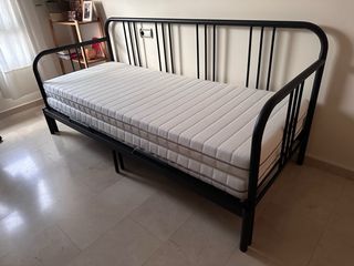Diván sofá cama IKEA. Negro.