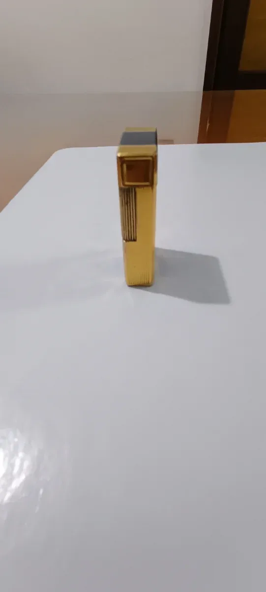 Encendedor Dupont Dorado con Negro