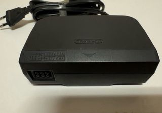 Nintendo 64 Negra con mando y cables originales