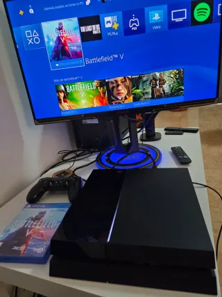 Ps4 con videojuego y mando