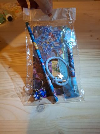 Pack azul de papelería: boli, lápiz, llavero Stitc