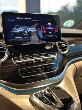 Mercedes-Benz Clase V250 BT 190CV AMG