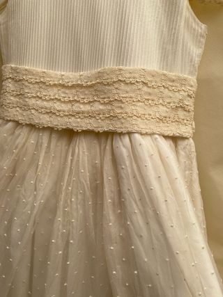 Vestido de Comunión color crema