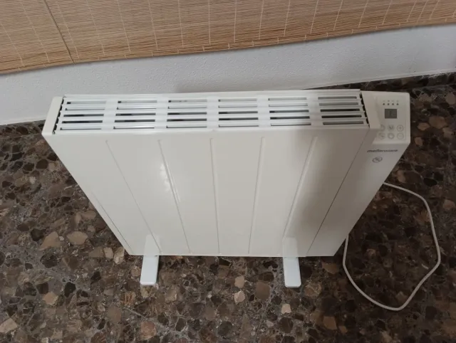 Radiador Mellerware 1200w con conexión WiFi