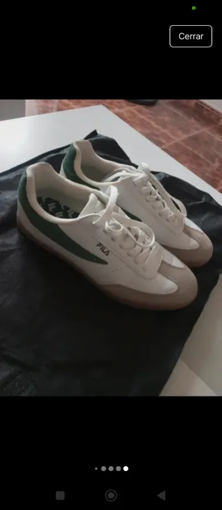 Zapatillas Fila Blancas y Verdes