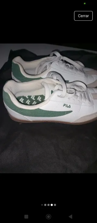 Zapatillas Fila Blancas y Verdes